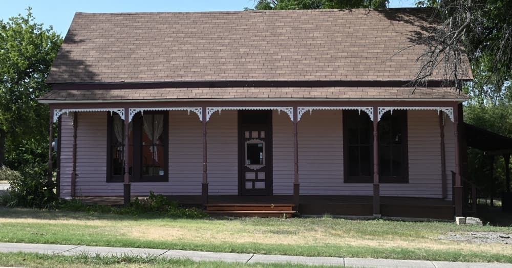 Housewife Rebellion to open art gallery, tasting room in Grapevine