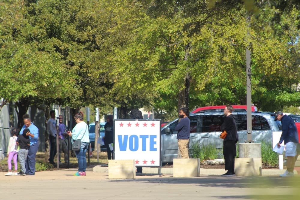 Austin moves 8 charter amendment proposals for November election