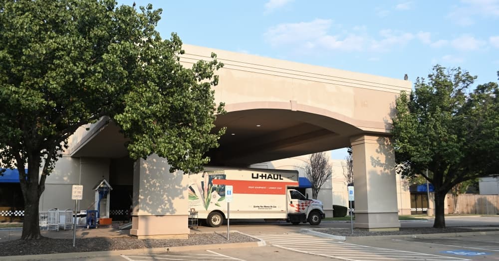The Crème School of Colleyville closes