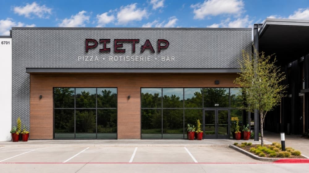 the outside of a restaurant 