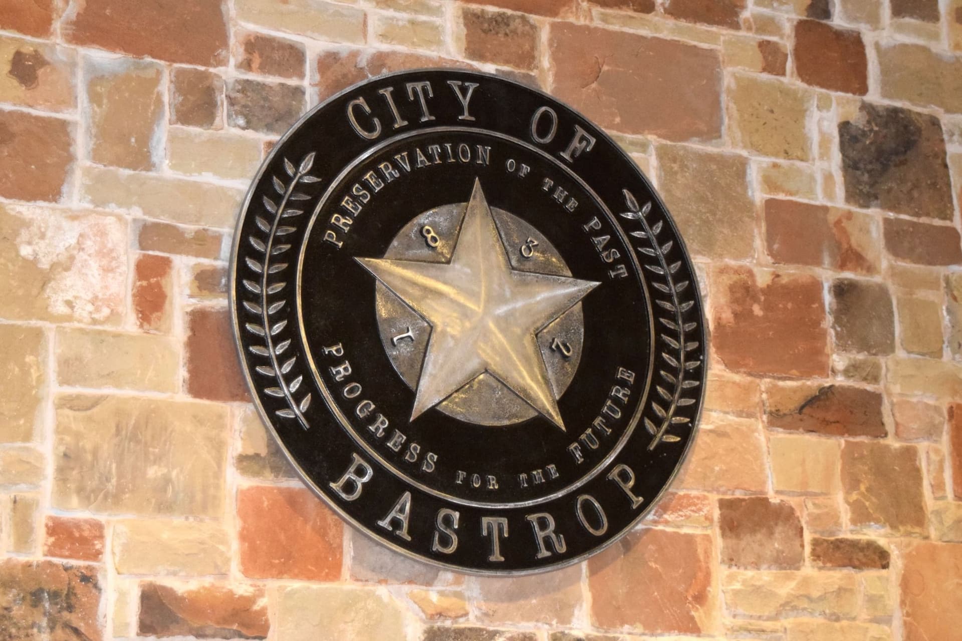 Bastrop extends timeline for proposed downtown parking garage