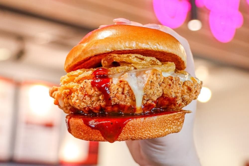 Shaquille O'Neal-backed Big Chicken closes in Fort Worth