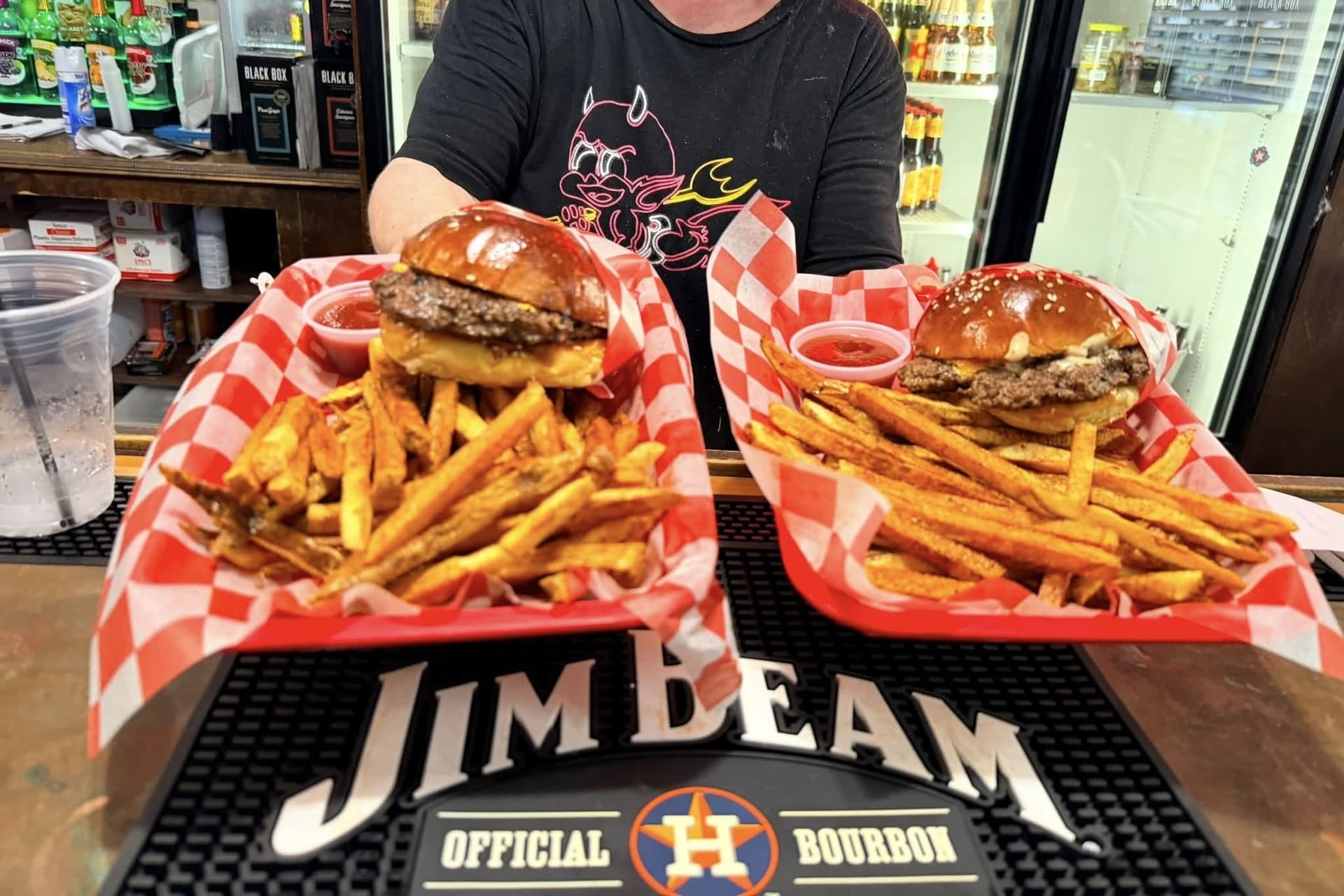 333 Bar & Grill brings new life to historic Montgomery building