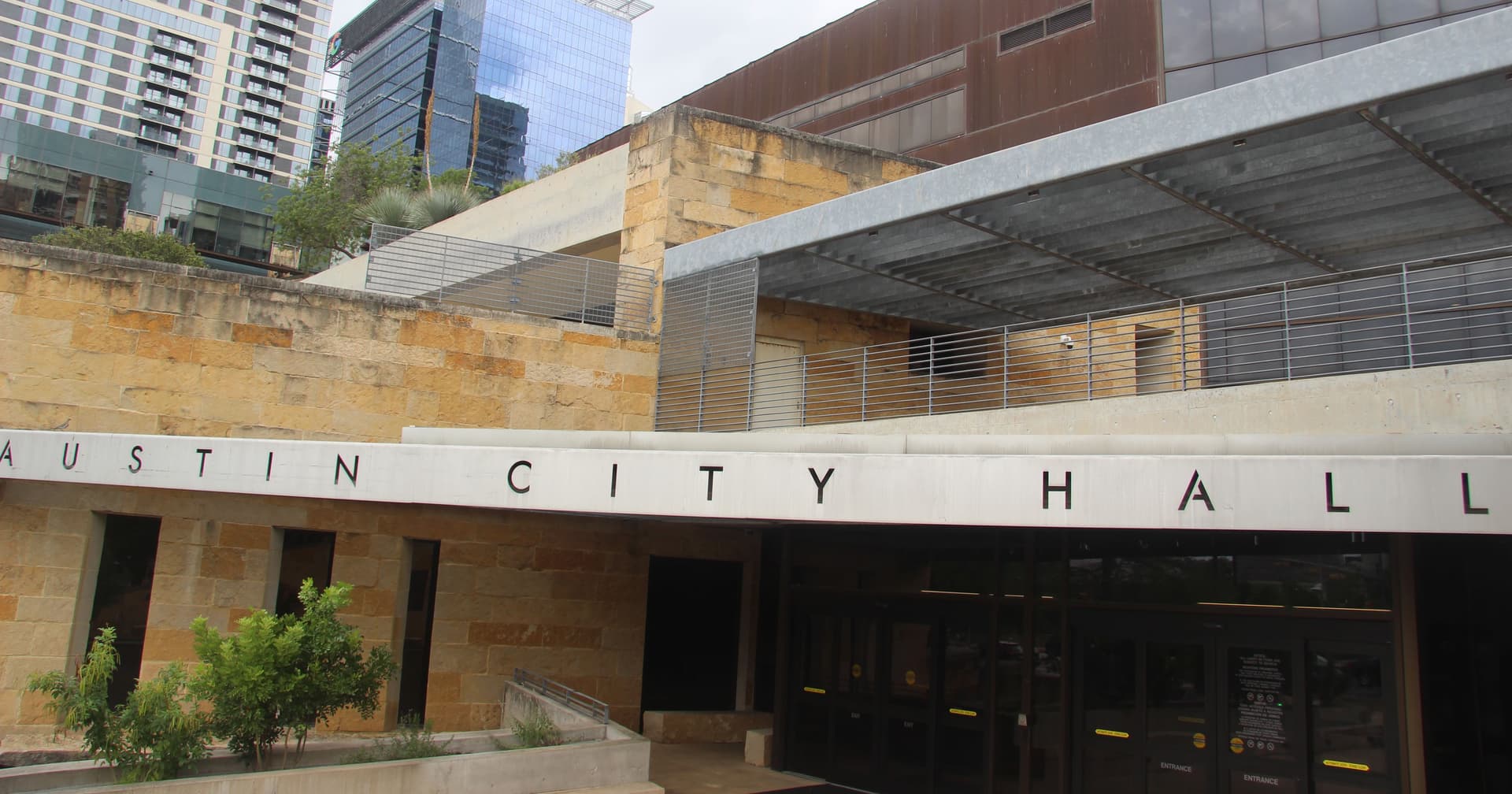 City Council faces final budget decisions on social service changes, funding priorities
