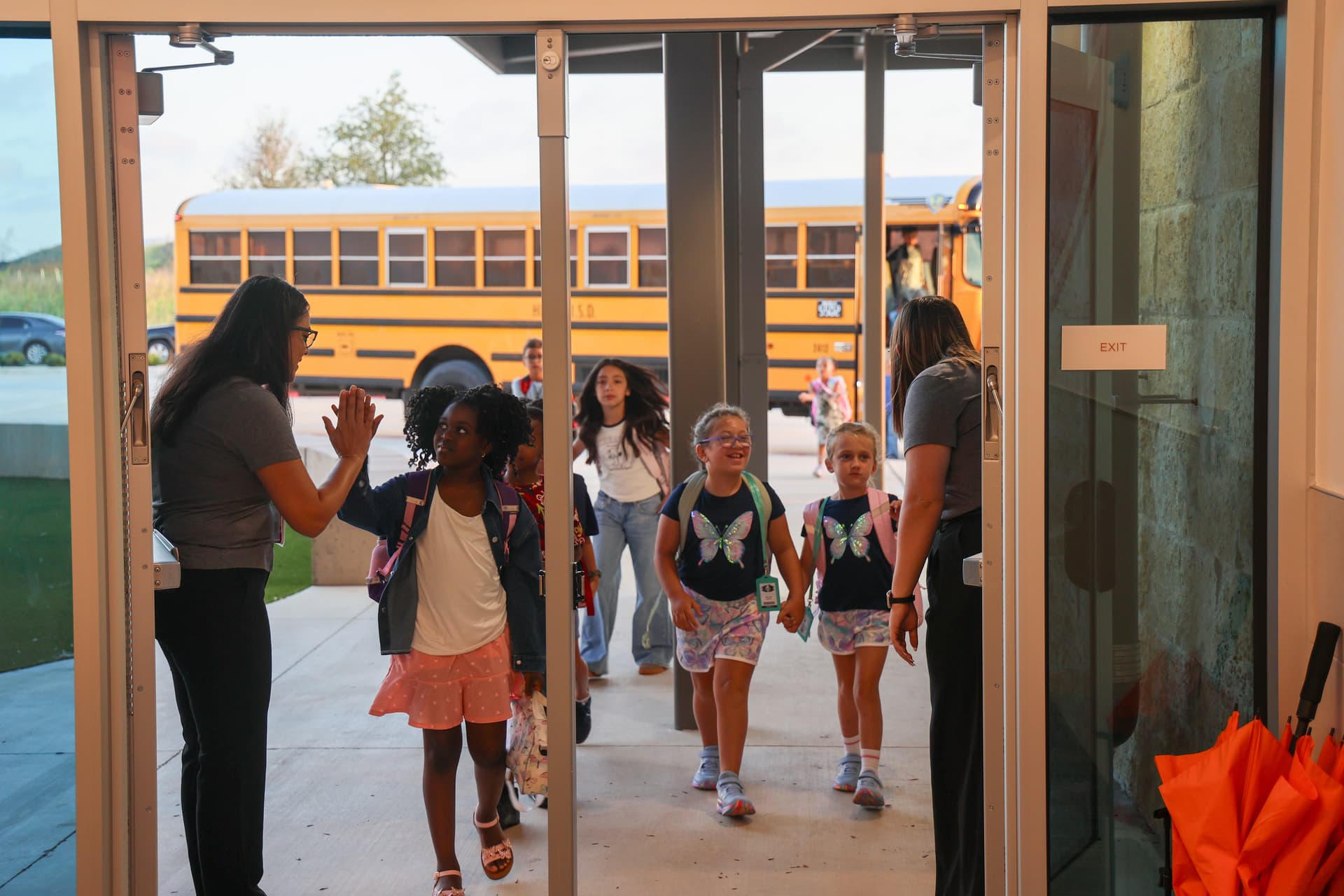 Students are dropped off by buses at Lee Martinez Elementary School. (Courtesy Hutto ISD)