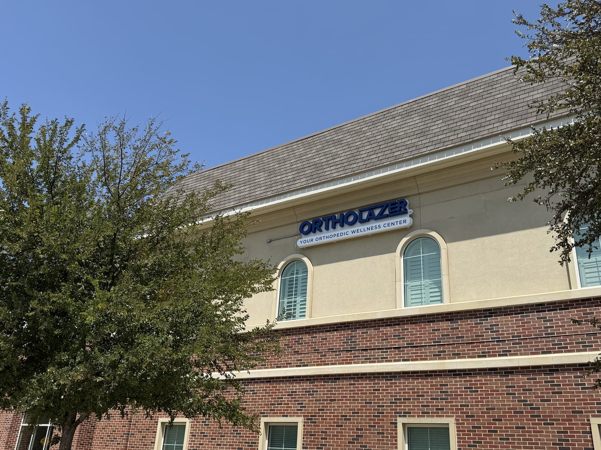 OrthoLazer opens drug-free wellness center in Frisco