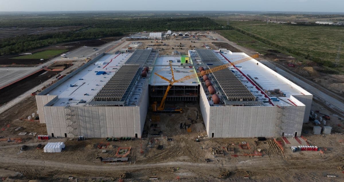 Texas House holds data center hearing 2 weeks after Gov. Abbott orders pause, audit of all projects