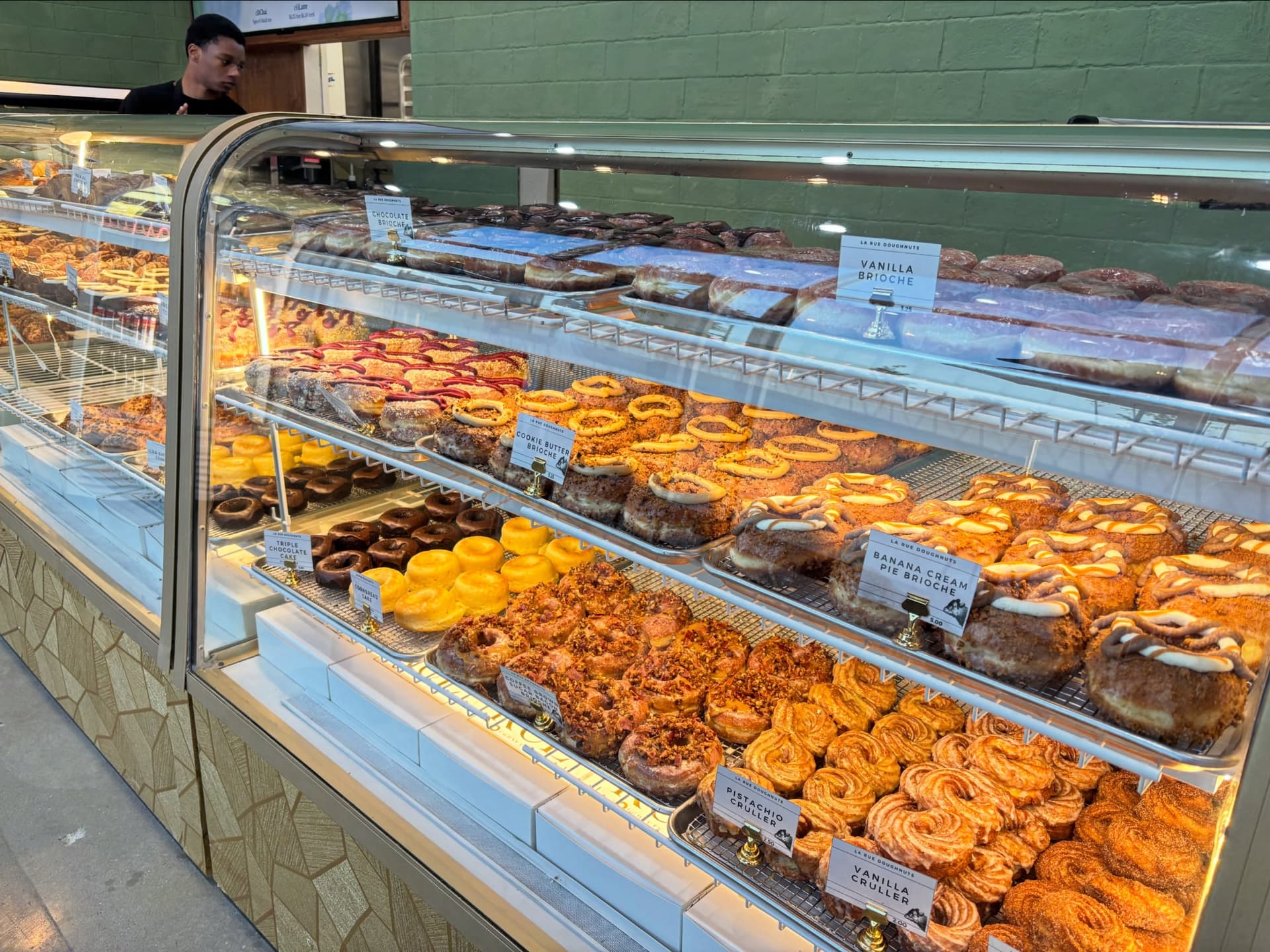 La Rue Doughnuts opens Frisco location