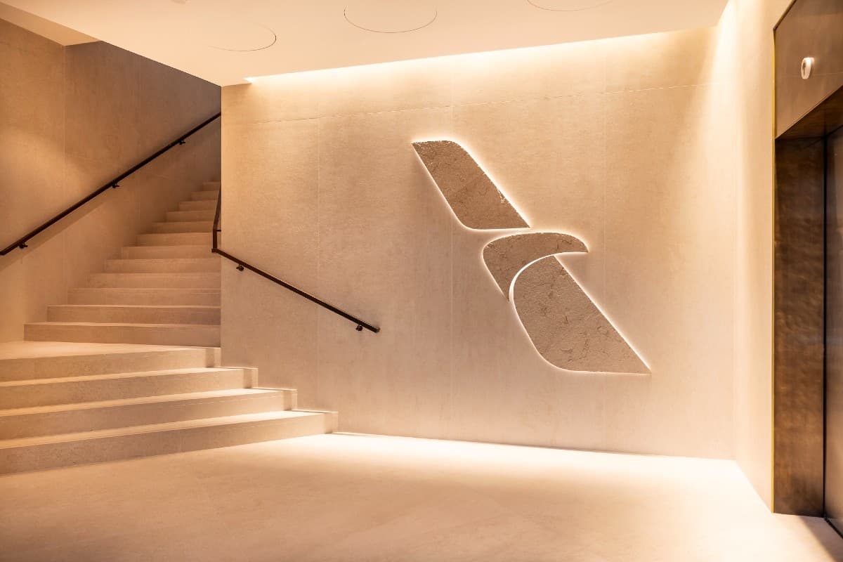 Check out the latest on 5 Dallas Fort Worth International Airport lounges