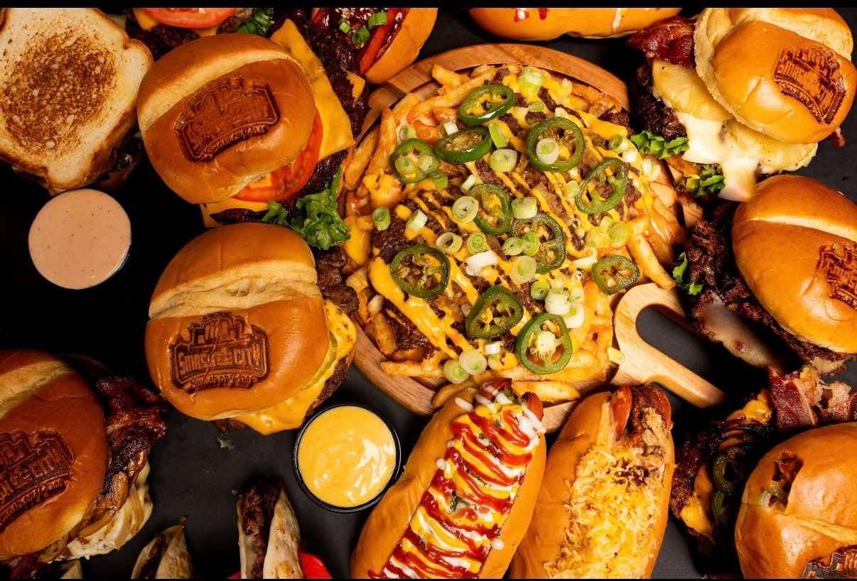 Smash City Burgers to host grand opening for Katy location