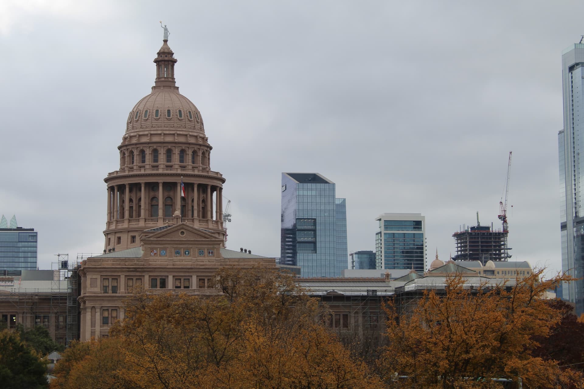 Gov. Abbott announces over $6.3M in grants for veteran service organizations in Southeast Texas