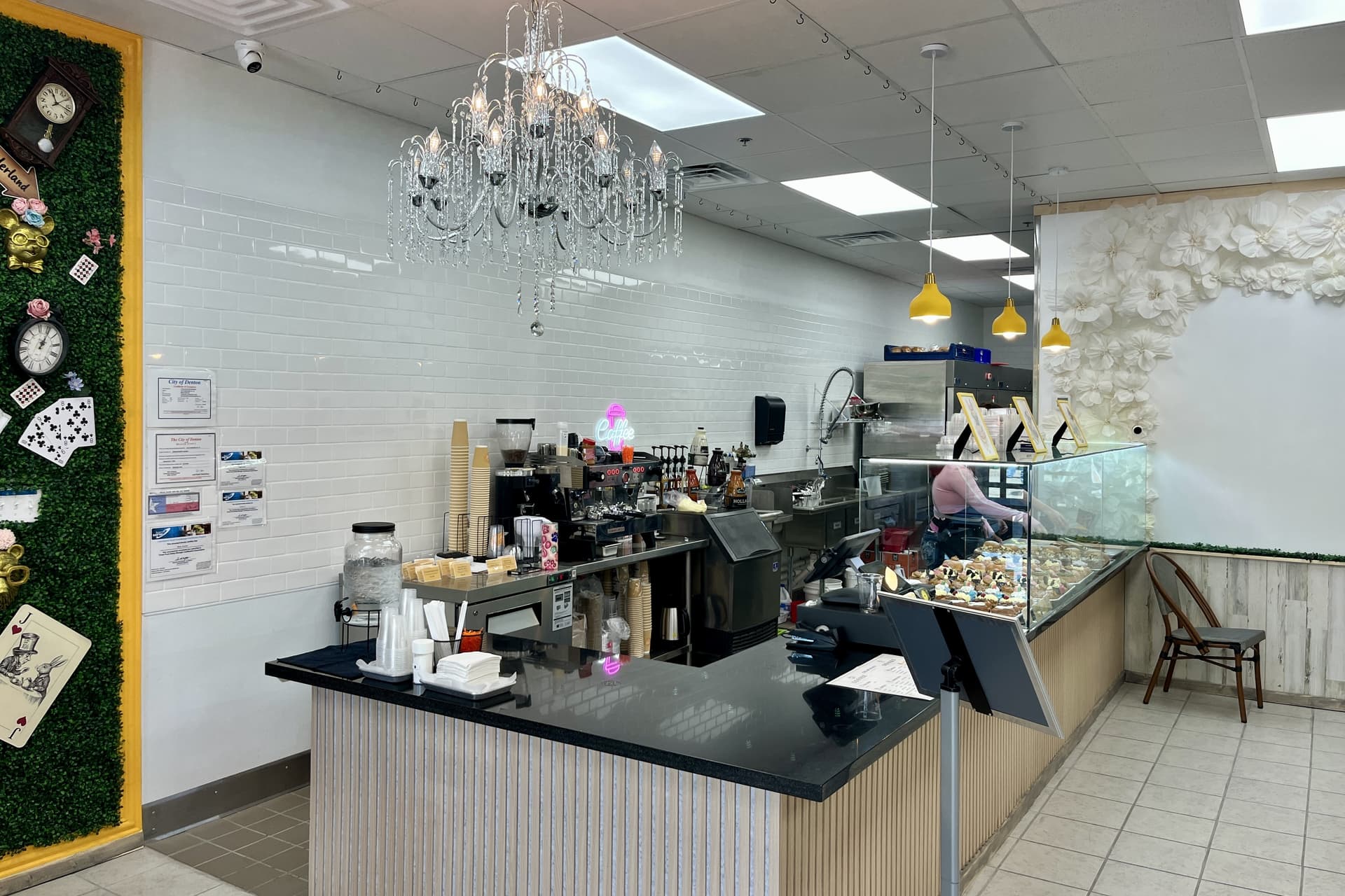 The bakery offers a variety of donuts, cronuts, coffees and breakfast sandwiches. The baked goods and coffee syrups are homemade. (Gabby Bailey/Community Impact)