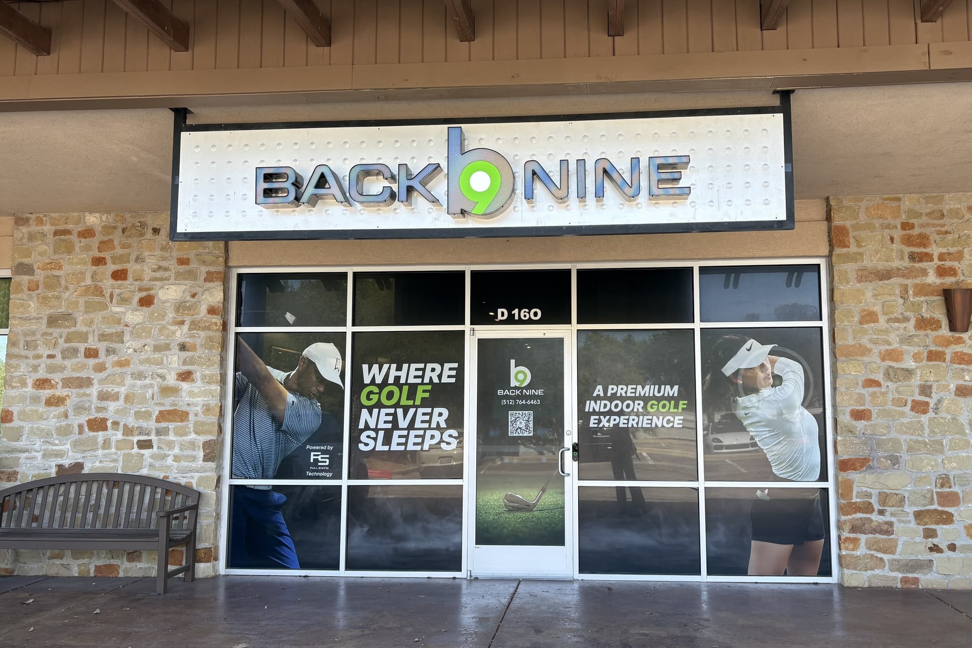 Back Nine indoor golf simulator now open in Westlake