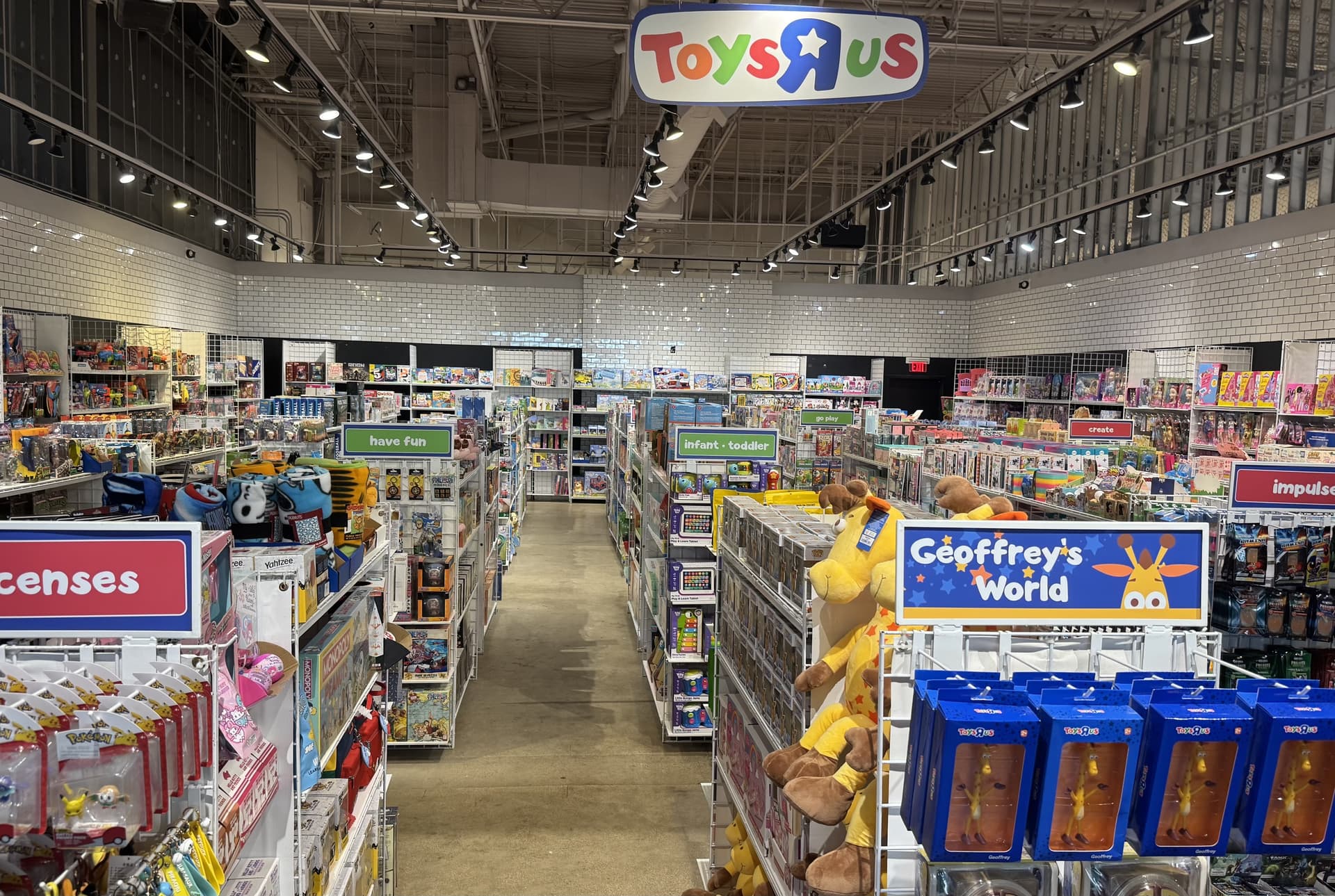 Toys R Us moves to new location in Grapevine Mills