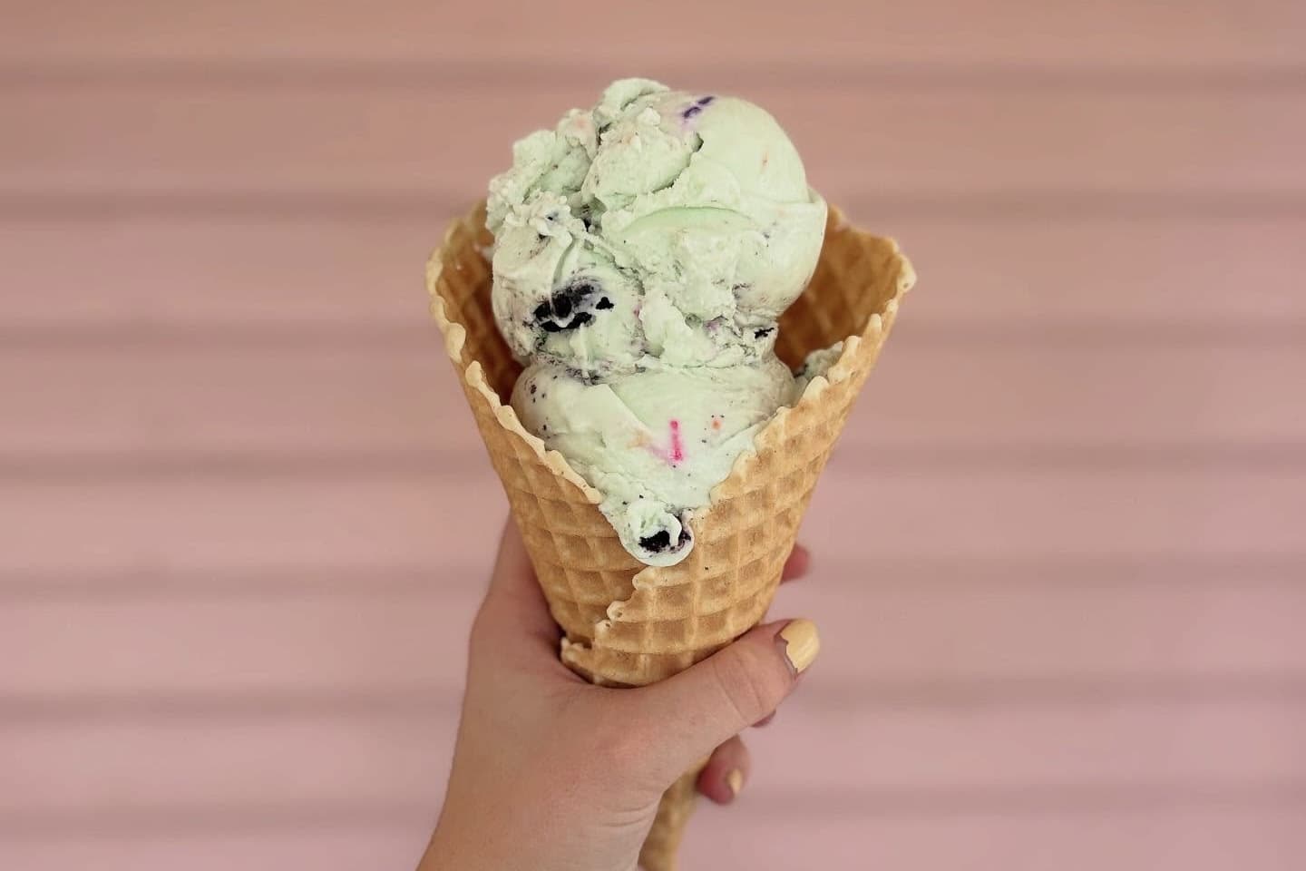 Mint chocolate chip and a latte? Conjoined ice cream and coffee shop opens in League City