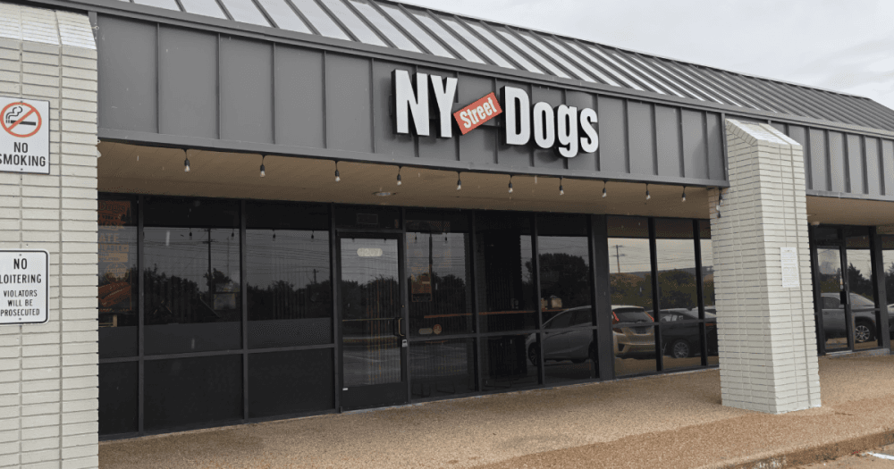 New York-style hot dog restaurant now open in Bryan