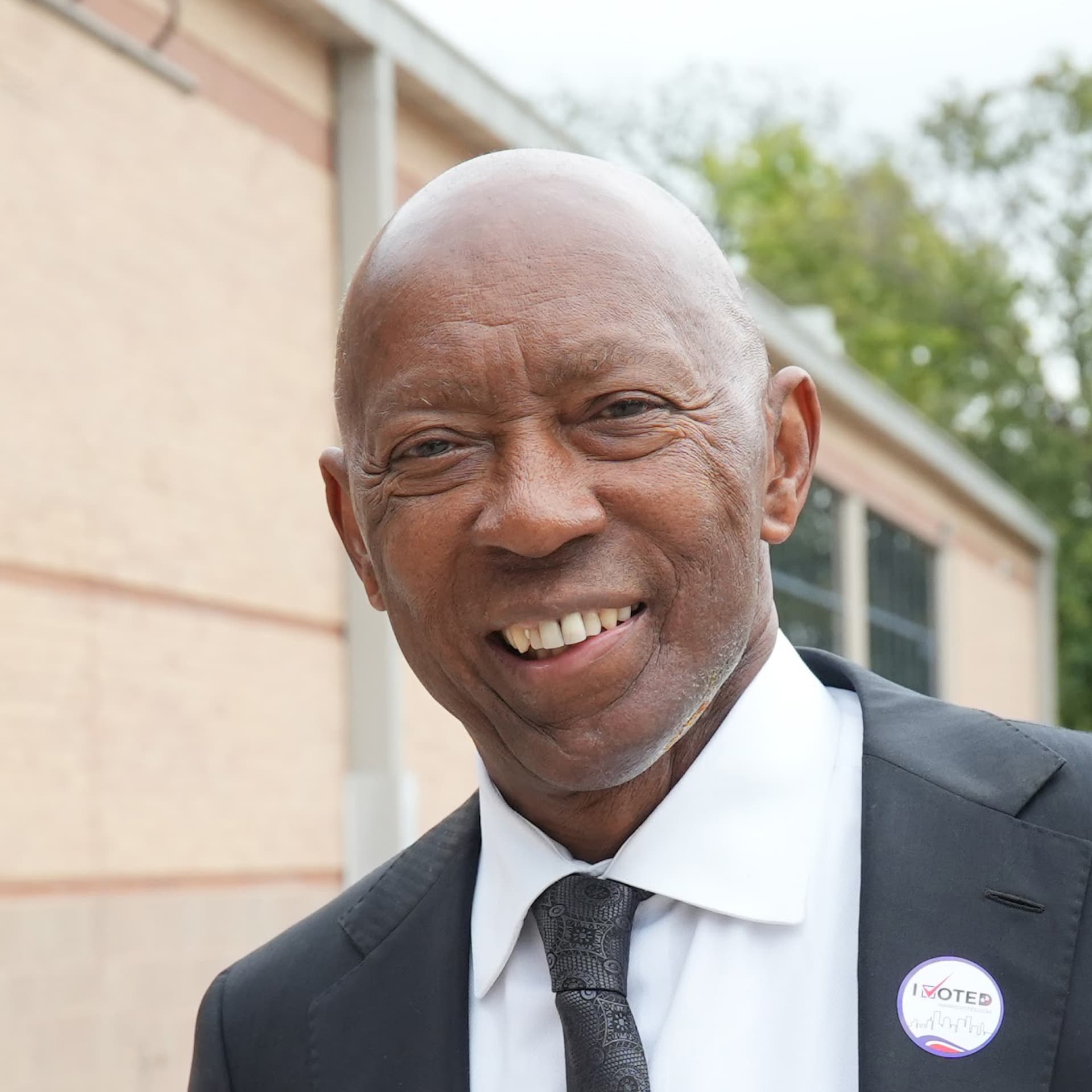 Sylvester Turner (D)