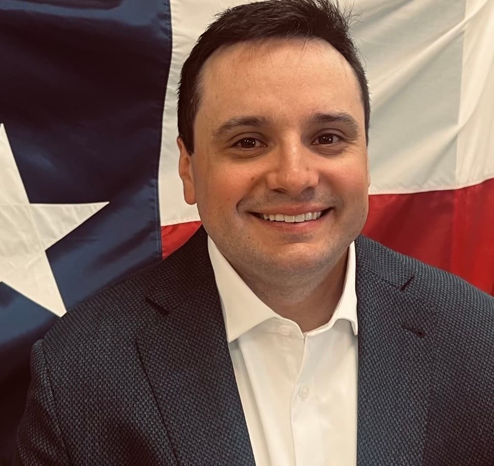 Kenneth Guerrero (D)