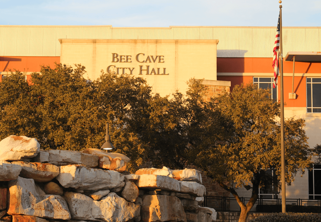 Bee Cave City Council discusses city budget, OKs site plan for professional park at meeting Tuesday