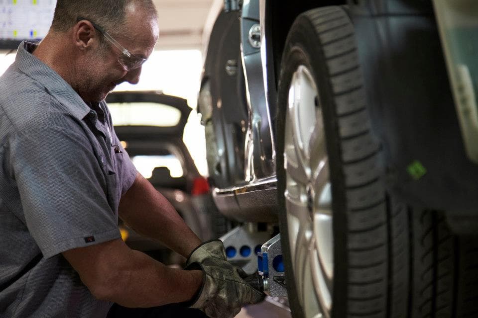 Caliber Collision acquires Herb's Paint & Body, including Frisco location
