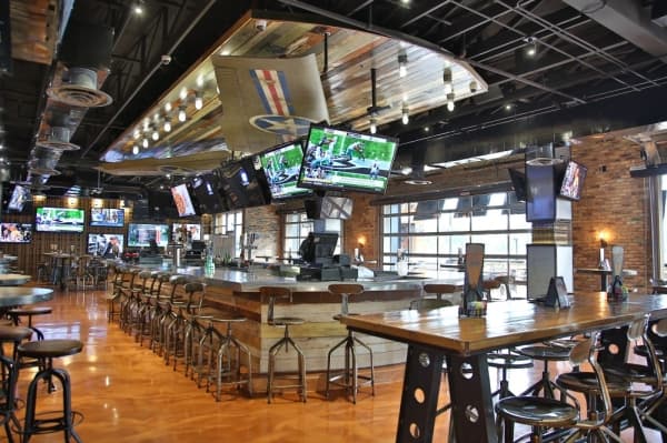 Bombshells Restaurant & Bar opens in Katy area