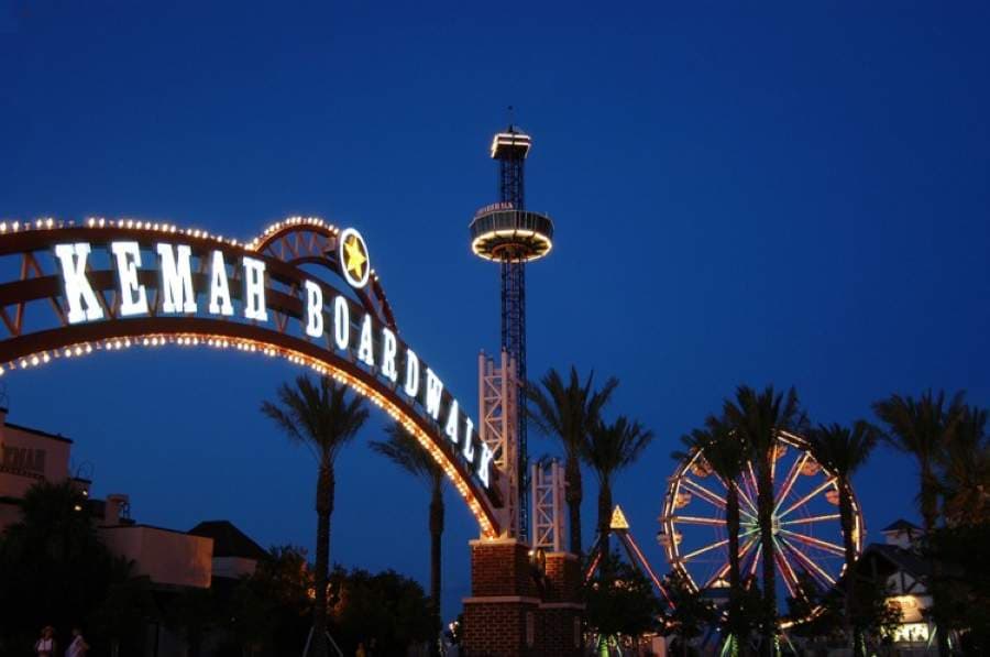 Kemah Boardwalk restaurants, retail shops reopen at 25% capacity