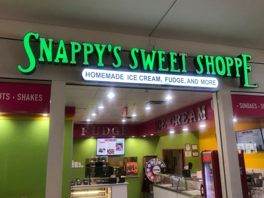 Snappy's Sweet Shoppe opens in Lewisville's Music City Mall