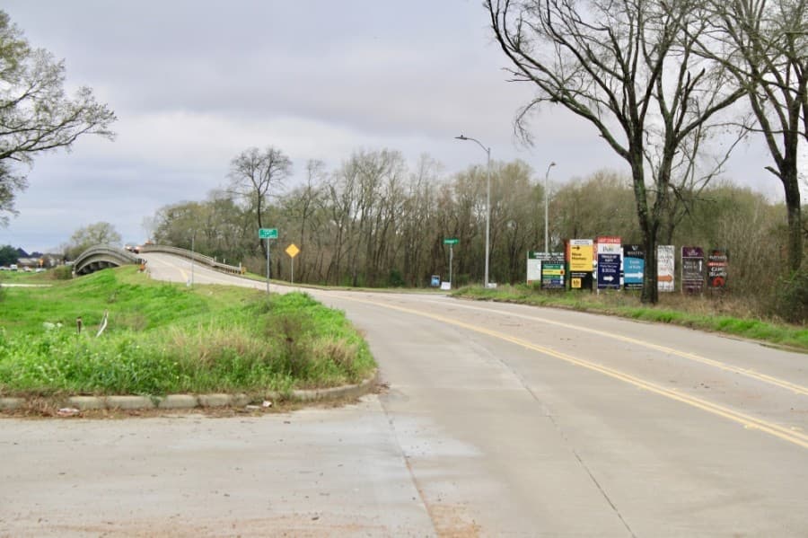 Crews work on Cane Island Parkway bridge for widening project