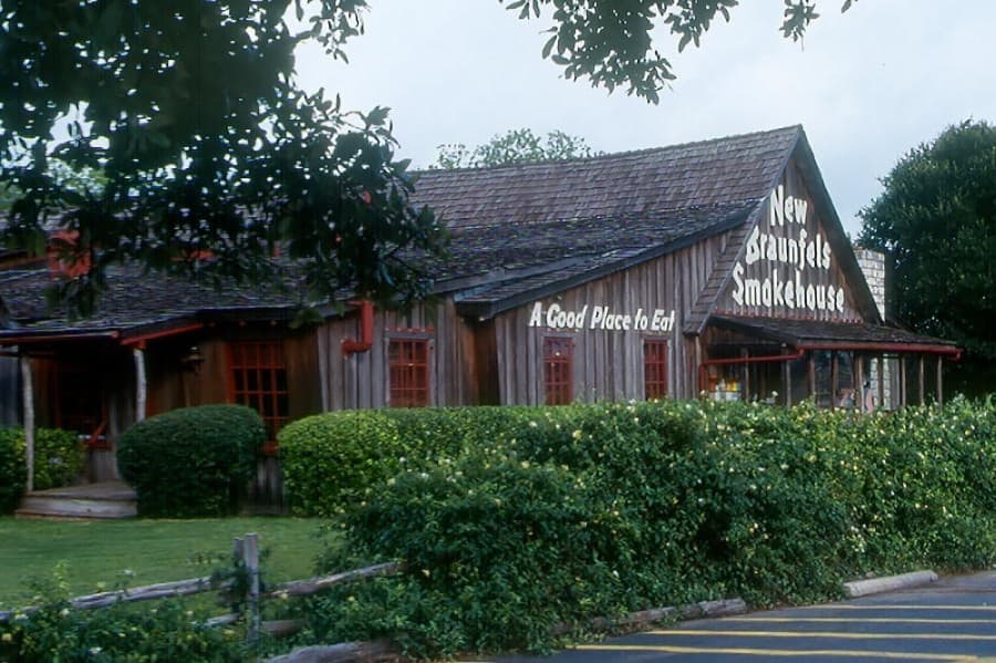 New Braunfels Smokehouse closes restaurant; production facility still open