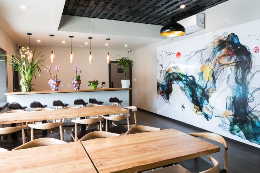 Hu’s Cooking reopens dine-in service