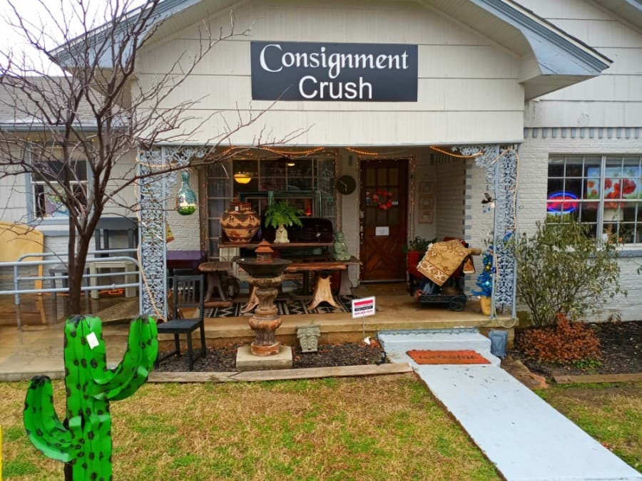 Consignment Crush celebrates 1 year of furnishing funky thrift items in Frisco