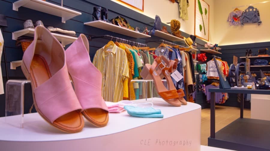 New boutique selling sustainable fashion opens at Hill Country Galleria