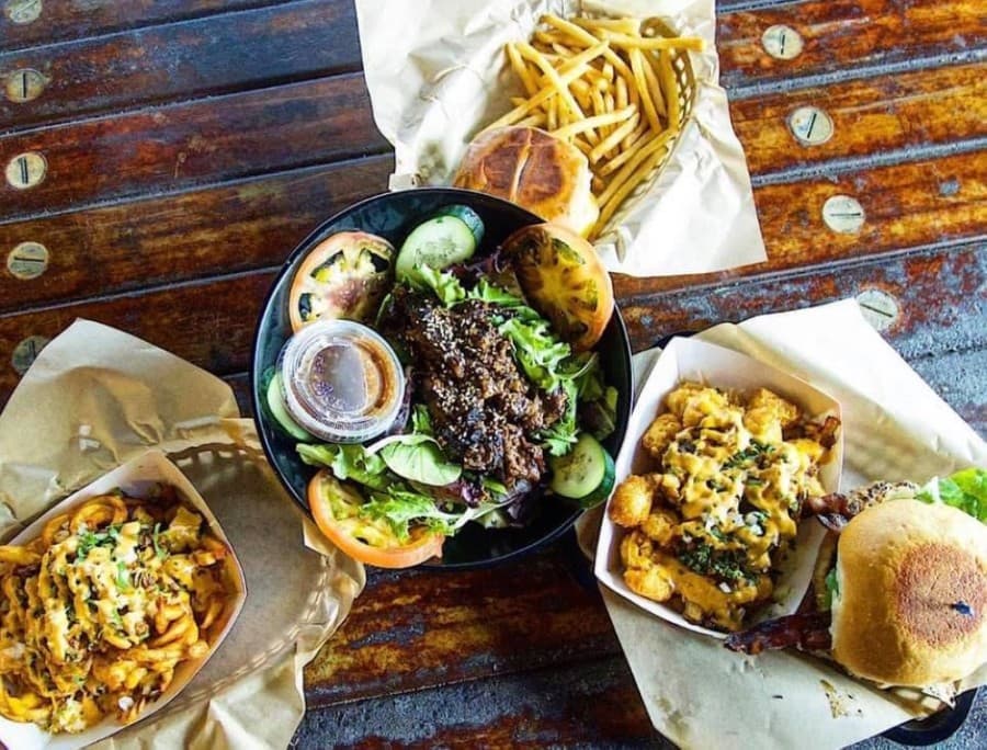LA Burger to celebrate 5th anniversary in Plano