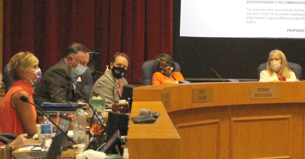 Richardson ISD board discusses vaccine incentive for employees, opts not to move forward