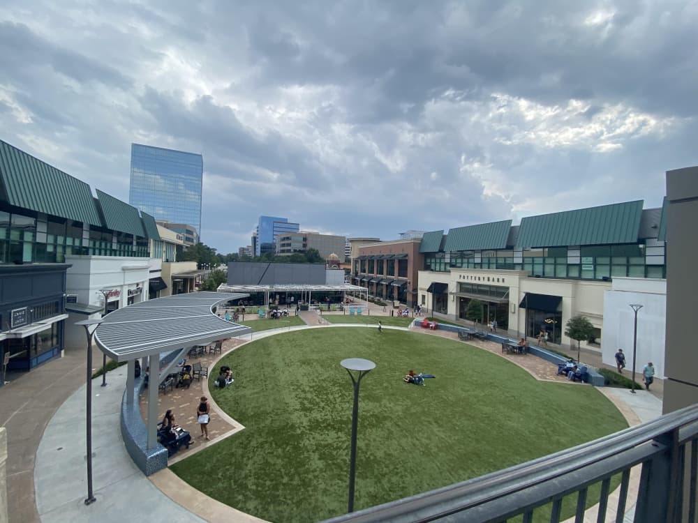 Tempur-Pedic opens flagship store in The Woodlands Mall courtyard