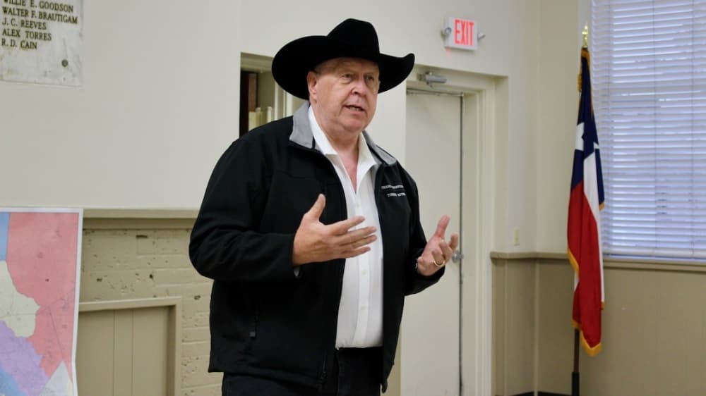 State Rep. Cecil Bell Jr. discusses redistricting at town hall