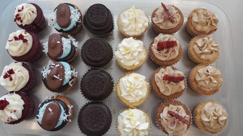 Glitter Quake Cupcakes now open in Cypress