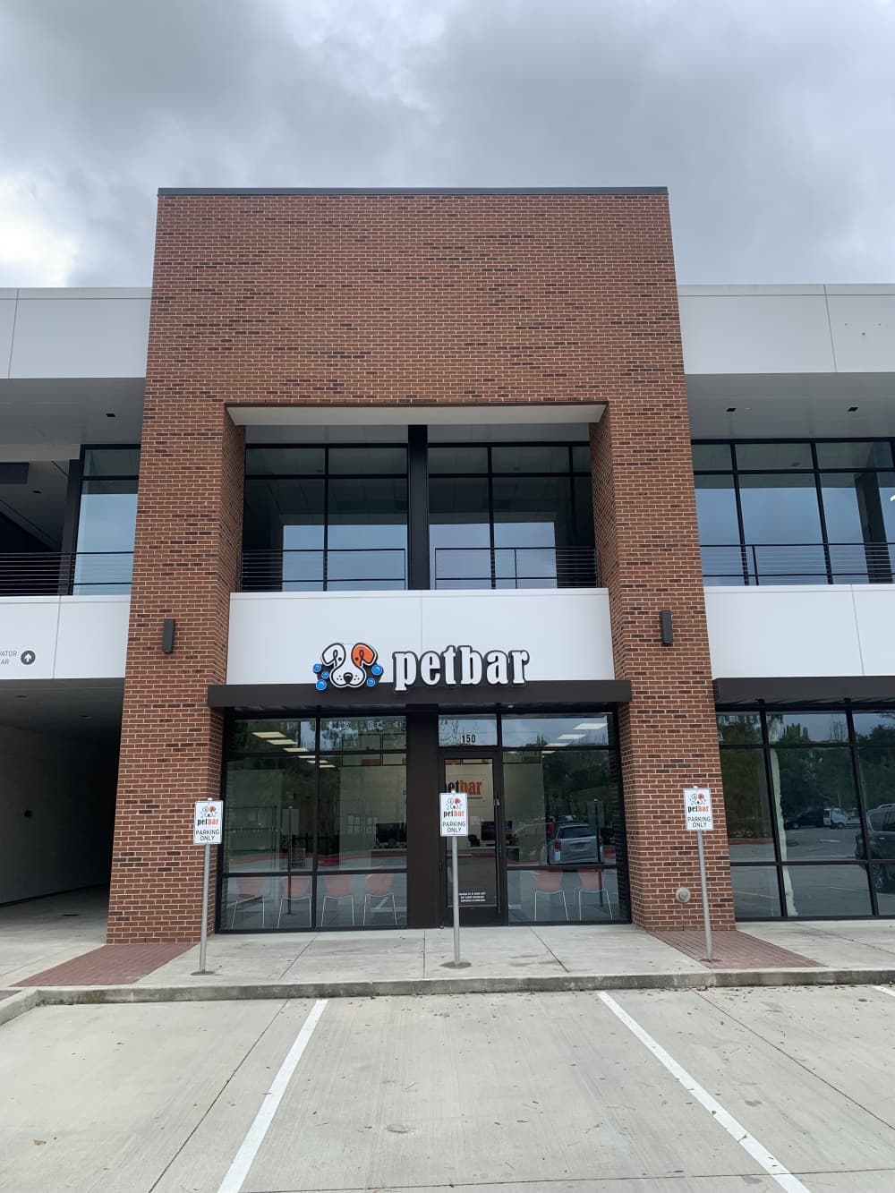 PetBar now open in Katy