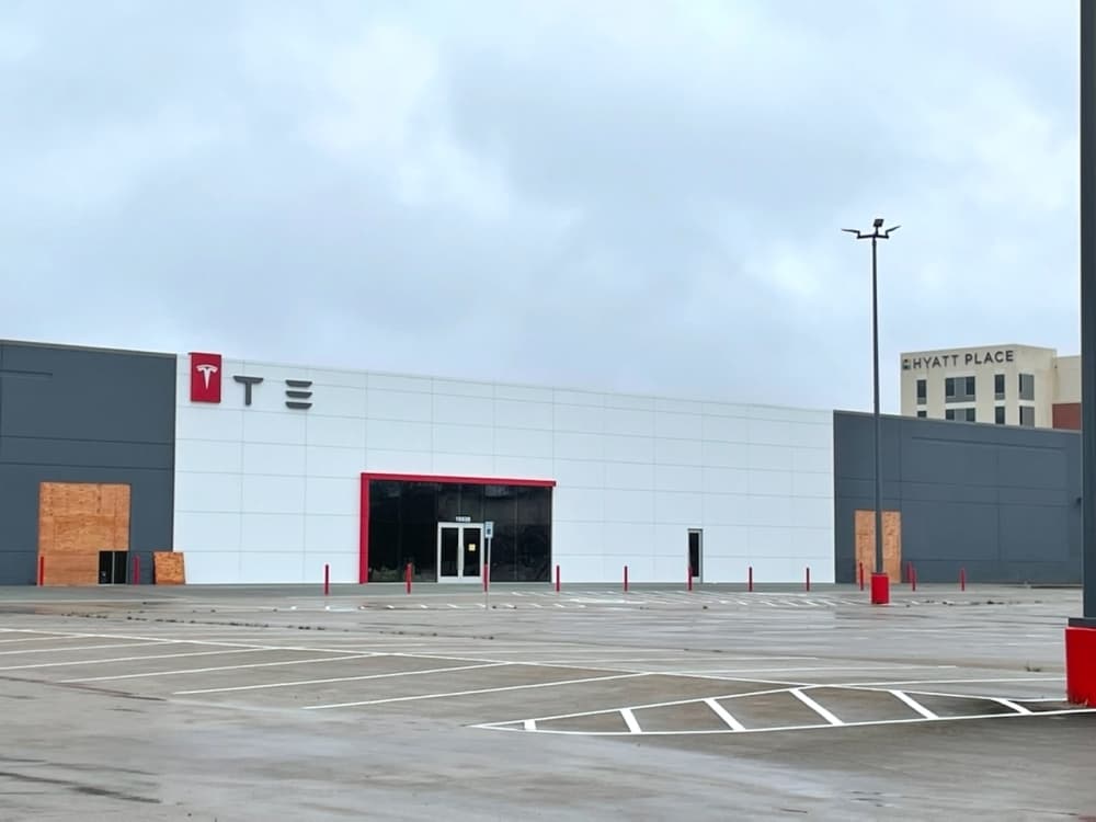 Tesla Service Center could be coming to former Gander Mountain property in Cy-Fair