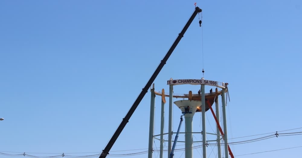 Lewisville Fighting Farmers water tower demolished
