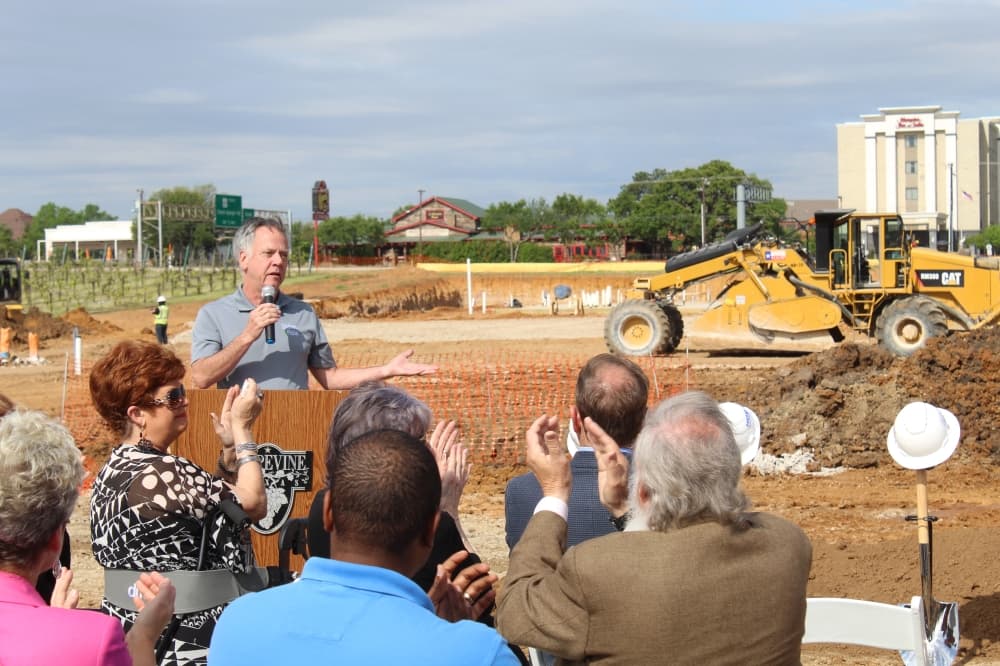 Chicken N Pickle breaks ground on Grapevine location