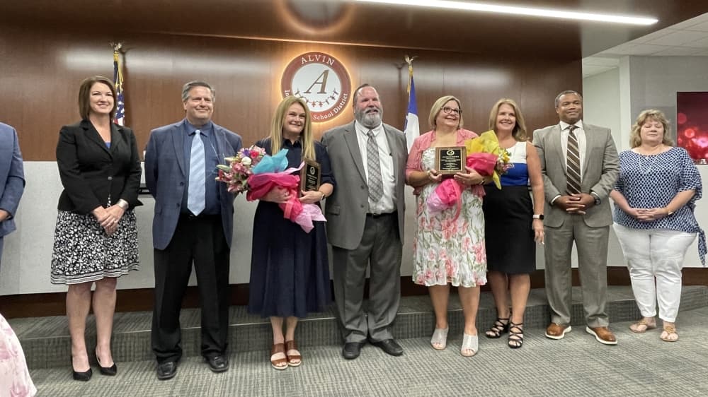 Alvin ISD welcomes new members to board of trustees, bids farewell to departing colleagues