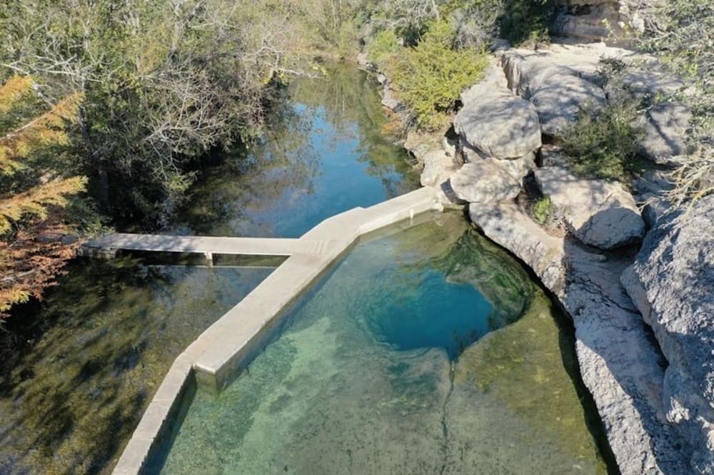 Jacob's Well closed by Hays County due to abnormal bacteria levels