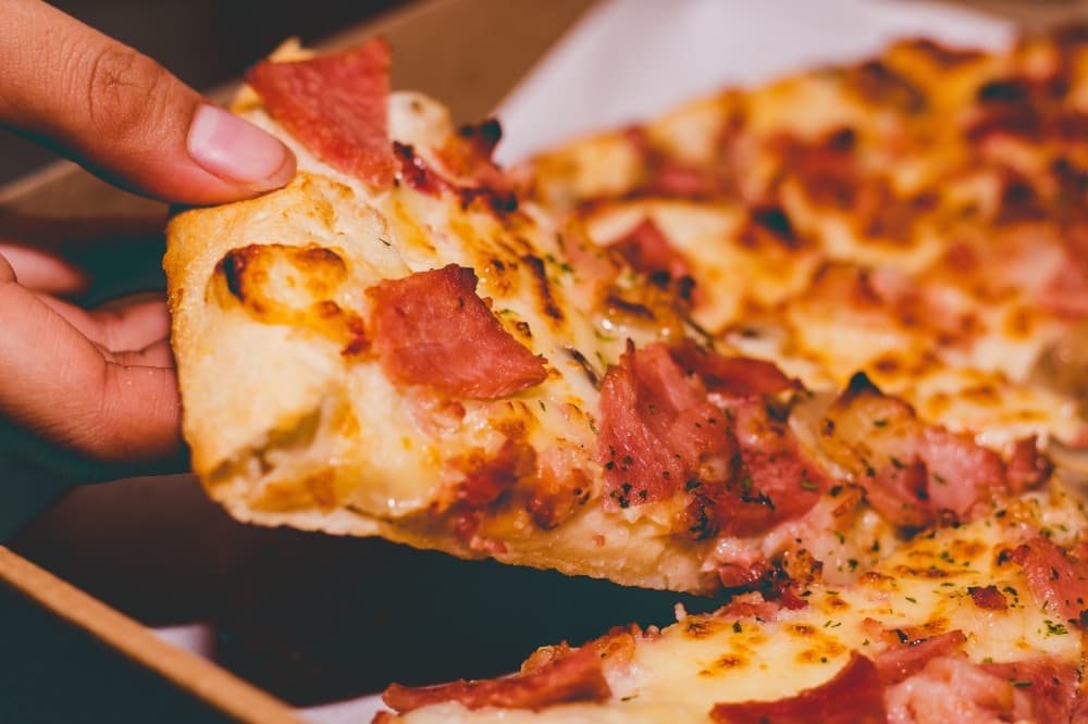 PizzaForno serving 'vending machine pizza' in Friendswood