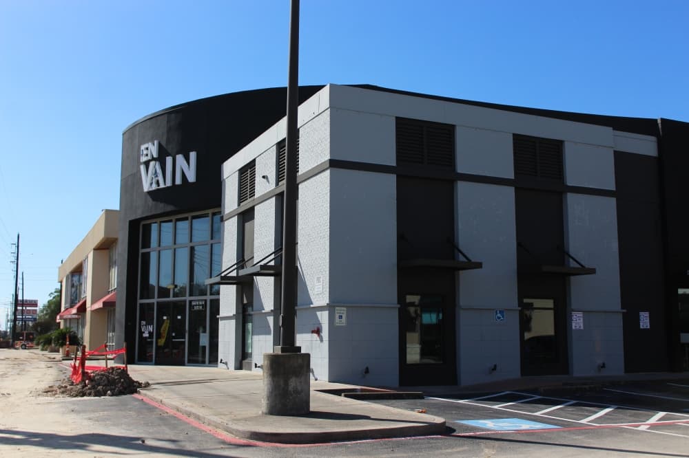 Cocktail, hookah lounge En Vain now open on FM 1960 in Spring