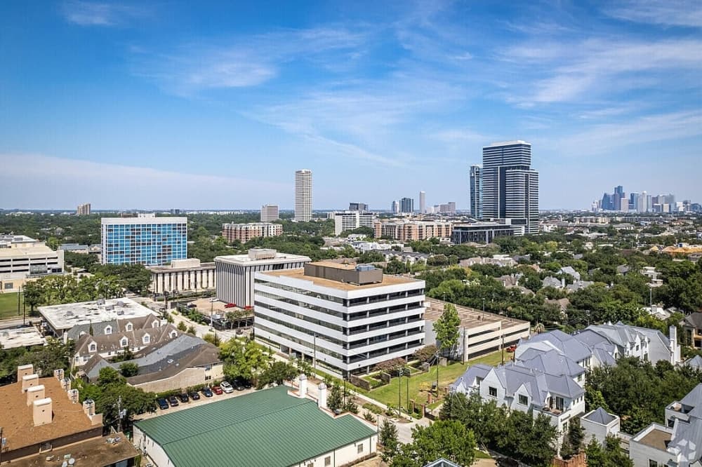 Rise Association Management signs lease for expansion at River Oaks Green office