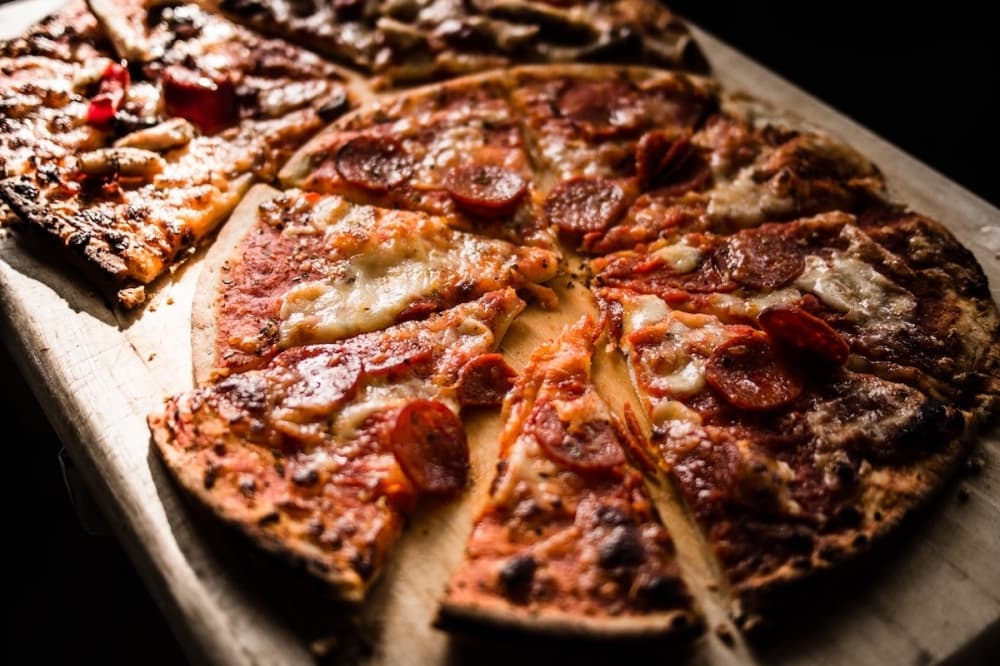 Smokin' Oak Wood-Fired Pizza & Taproom now serving Northwest Austin area, featuring self-pour taproom