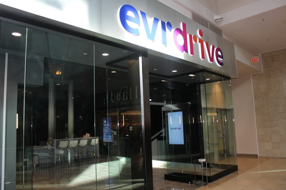Virtual car shop EvrDrive opens store in The Woodlands Mall