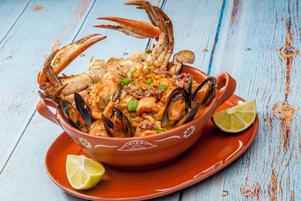 Cabrera family offers seafood, traditional Mexican dishes at new concept Lago Mariscos