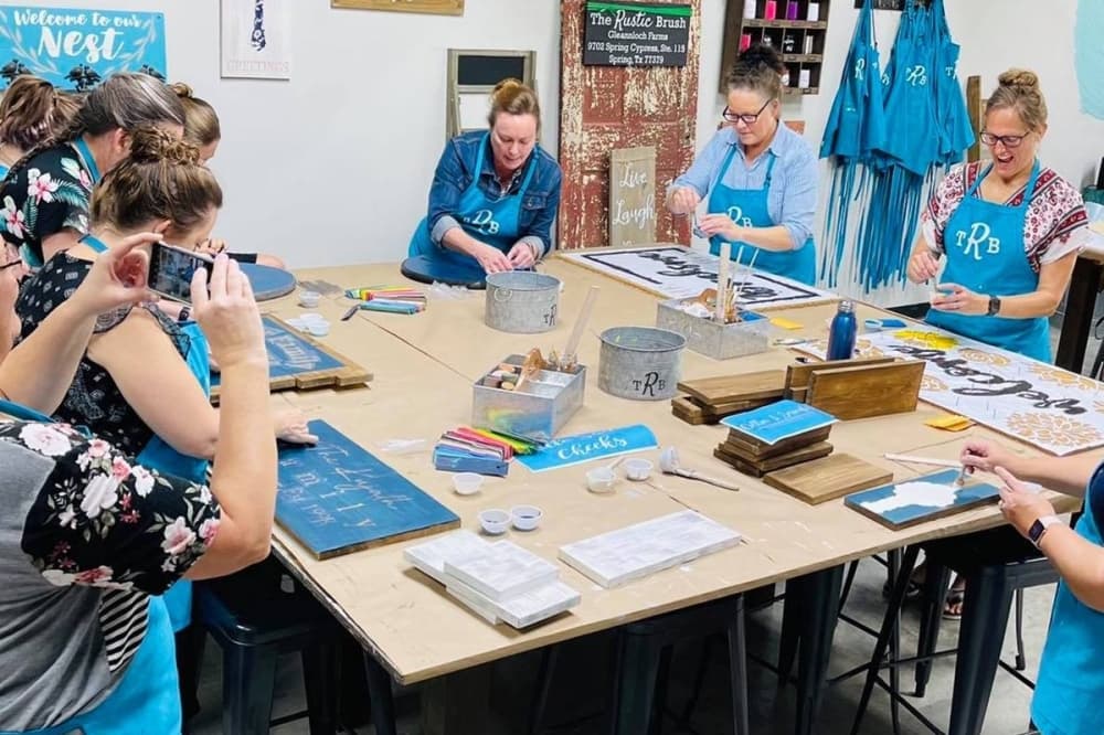 The Rustic Brush announces closure of Gleannloch Farms studio